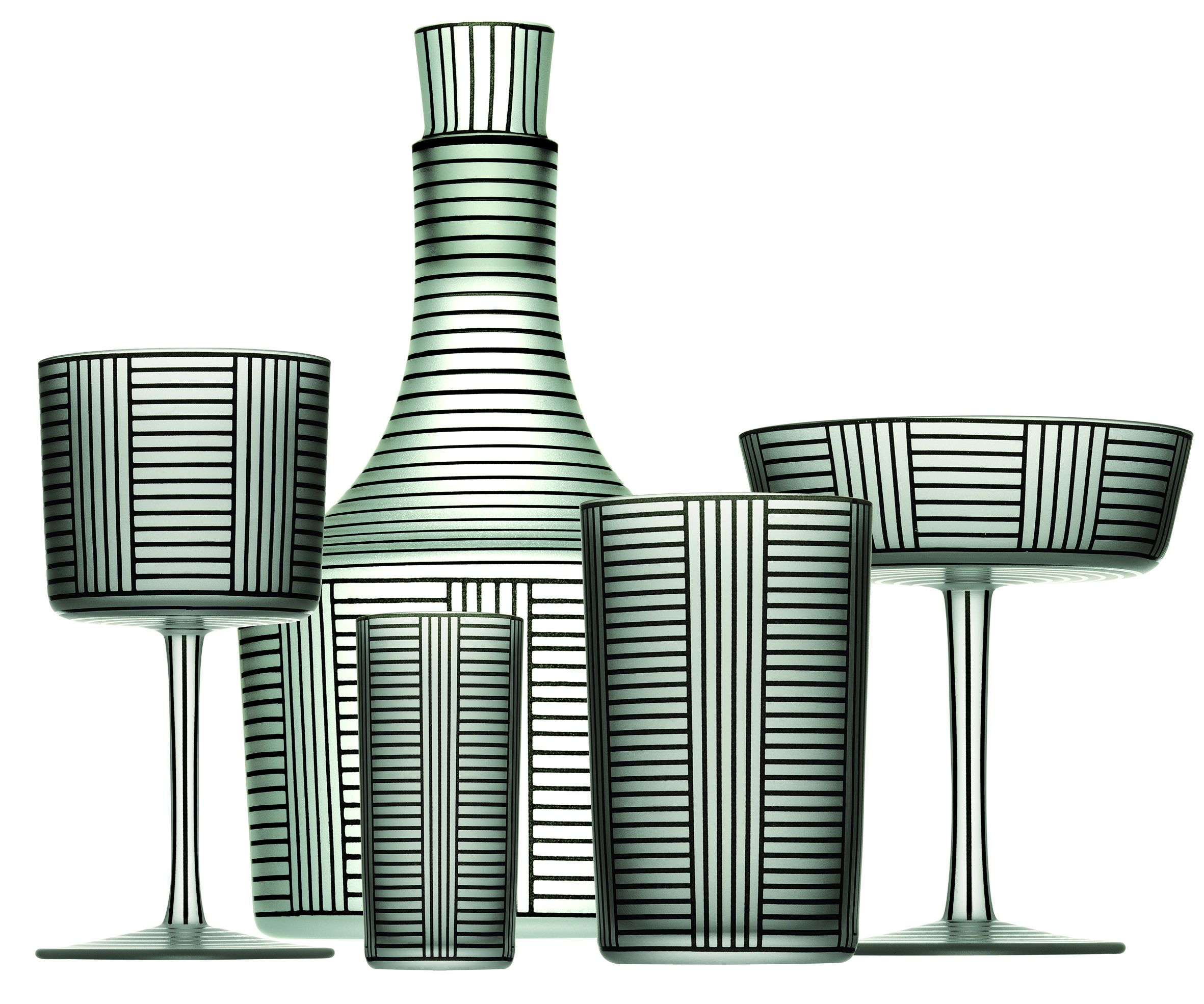 Carafe and glasses 