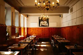 Interior de una posada vienesa