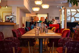 Sparrow in the Augarten, restaurant, interior view