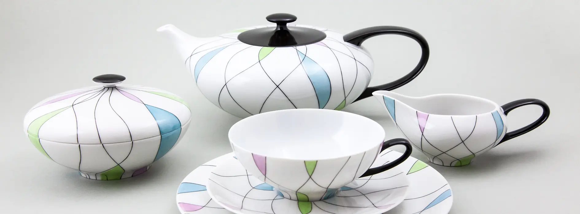 Juego de té de porcelana