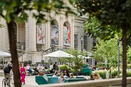 Visiteur au MuseumsQuartier 