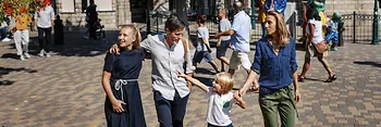 Two children with their parents in the Vienna Prater
