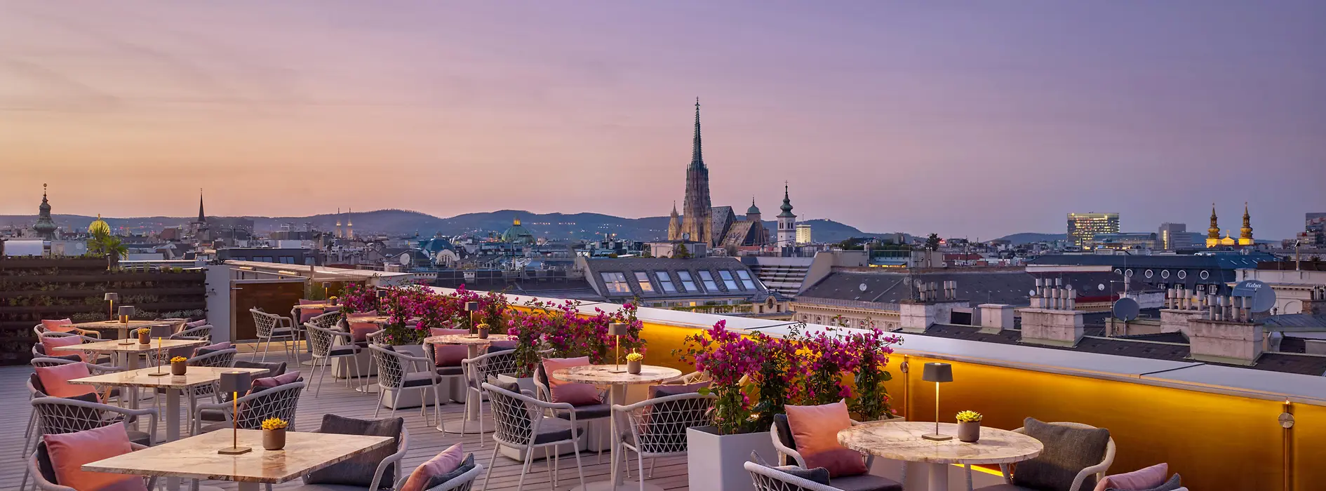 Rooftop Bar Ritz-Carlton, Aussicht auf den Stephansdom
