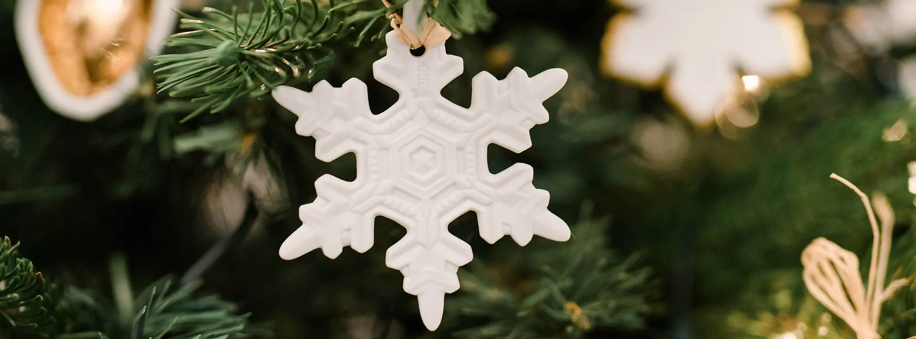 Christbaumschmuck aus Porzellan