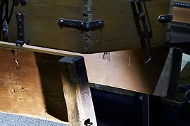 Foldaway coffin