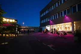 brut nordwest, Abendaufnahme der Location