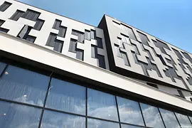 "Executive Academy" de NO.MAD Arquitectos