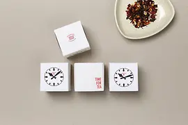 Tea plus packaging in a cube shape