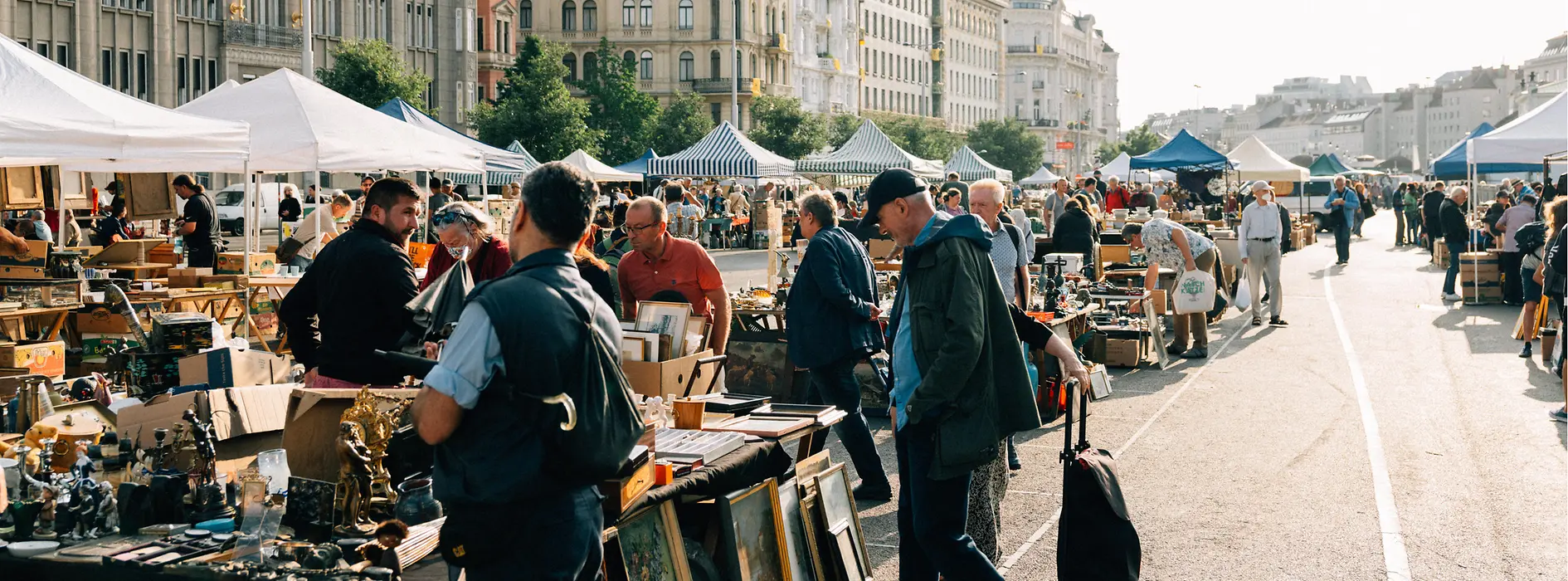 Flea market at the Naschmarkt 