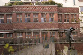 Social housing building, Rabenhof, exterior view, kindergarten 