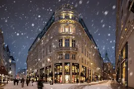 Rue de boutiques de luxe