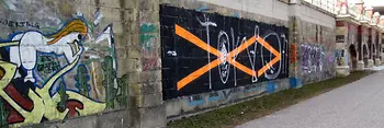 Graffiti a Duna-csatornánál