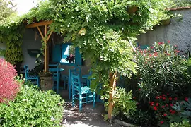 Griechischer Garten im Schulgarten Kagran