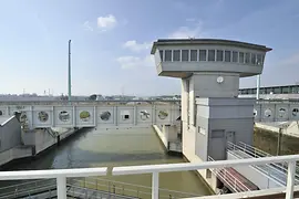 Freudenau power plant 