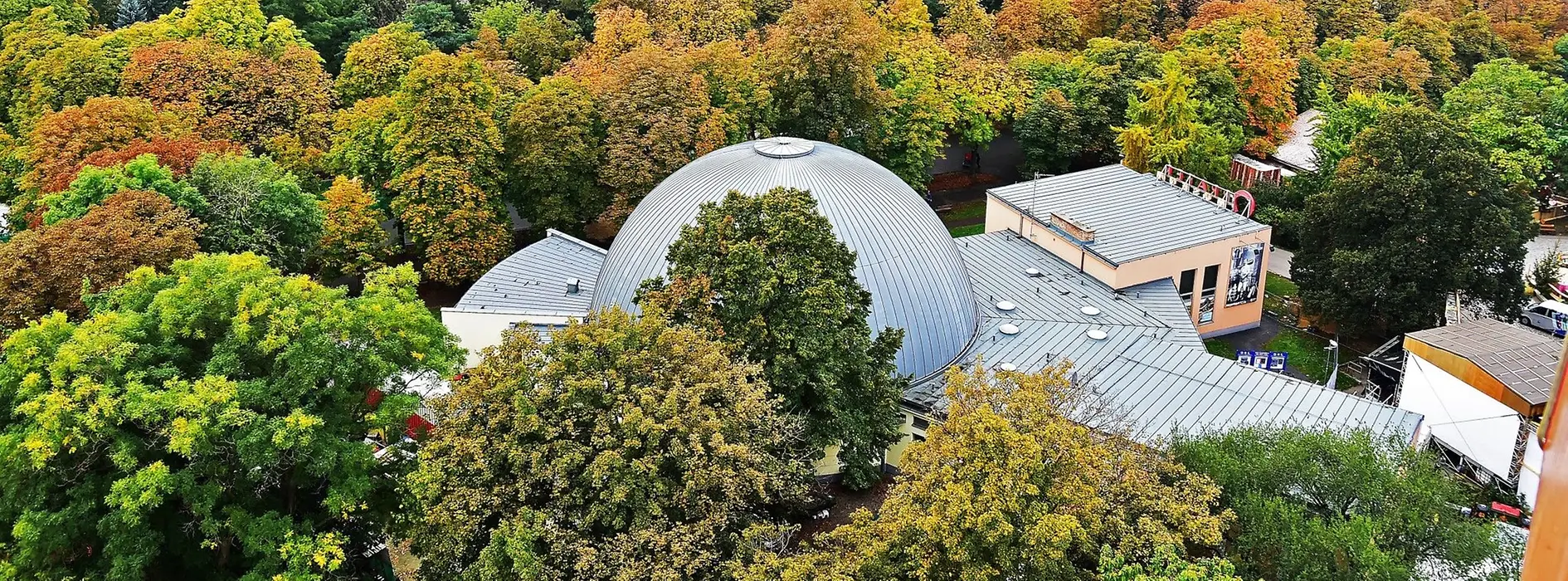 Exterior shot of Vienna Planetarium in the Prater