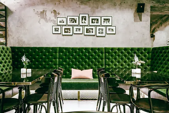 Restaurant branché Motto, intérieur