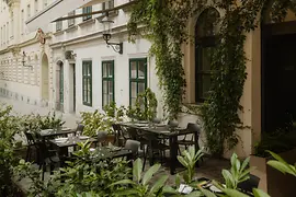 Летняя терраса ресторана TIAN Bistro на Шпиттельберге