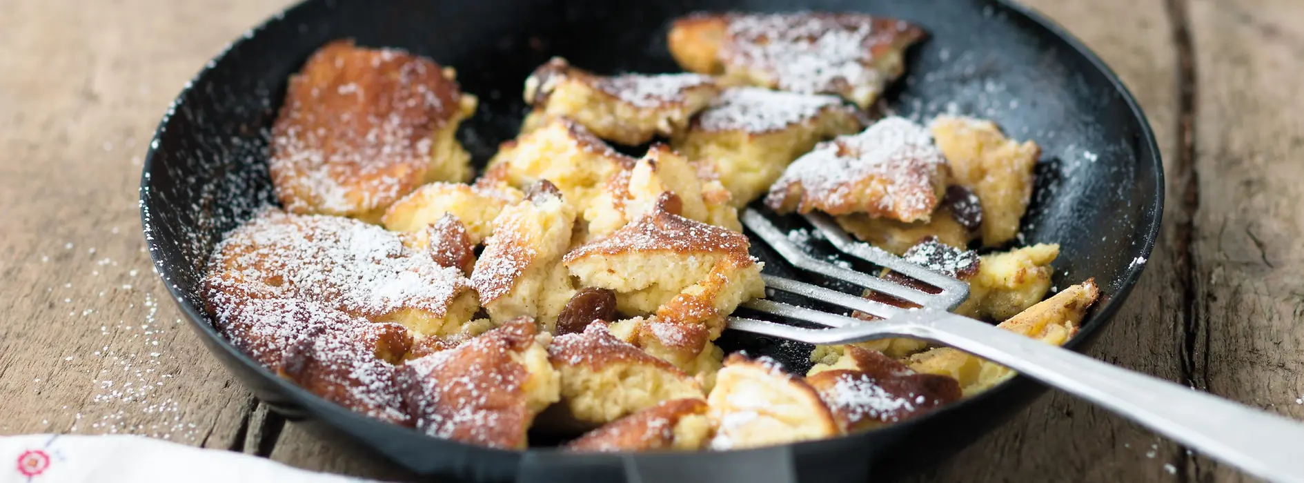 Scrambled curd cheese pancake