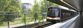 Stazione della metropolitana Friedensbrücke