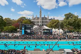 Ligne d'arrivée devant le Burgtheater et l'Hôtel de Ville