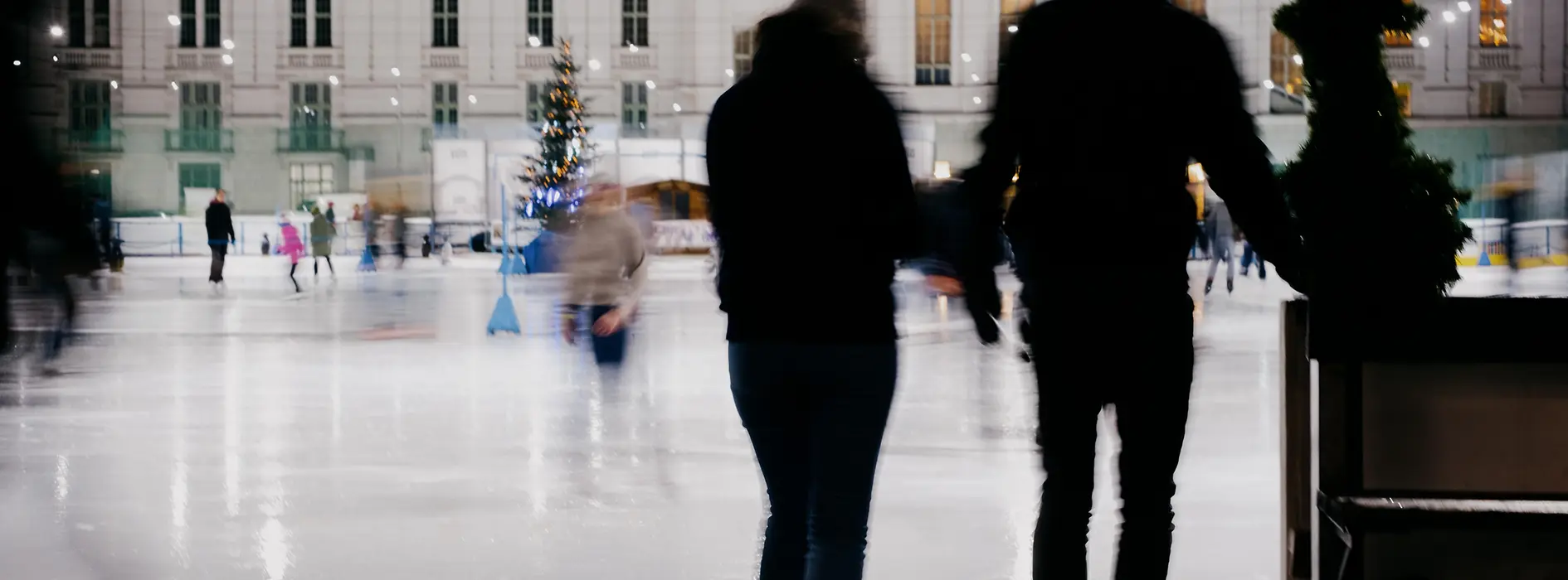 Ice skating in the sunshine 