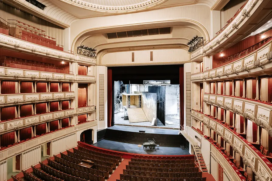 Auditorium in the Vienna State Opera with a view of the main stage