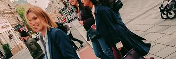 散歩、マリアヒルファー通り、虹