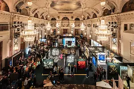 Kunstmesse Design District in der Wiener Hofburg