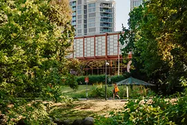 Belvedere 21, park view